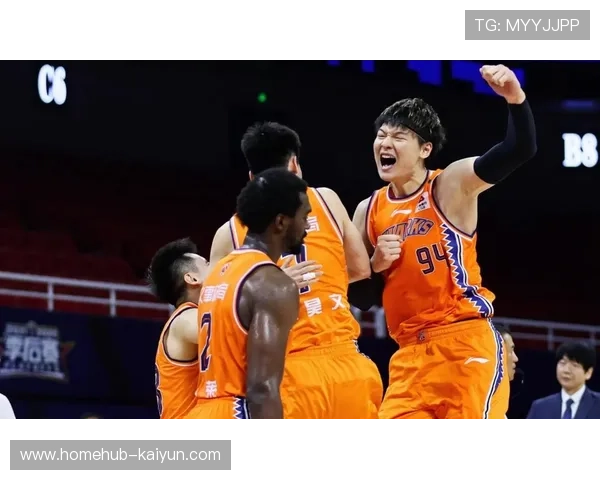 偰李永炜三分8投6中砍26分 上海年轻球员成长助推主场12连胜 偰李永炜三分8投6中砍26分 上海年轻球员成长助推主场12连胜